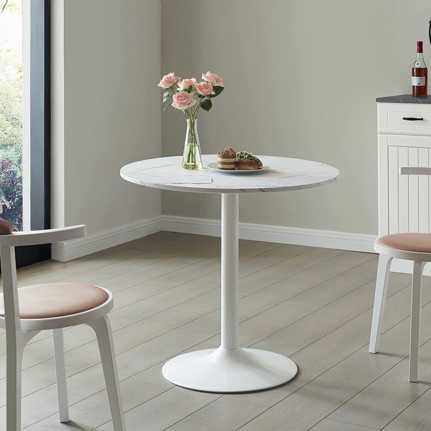 Table à manger ronde blanche avec pied piédestal