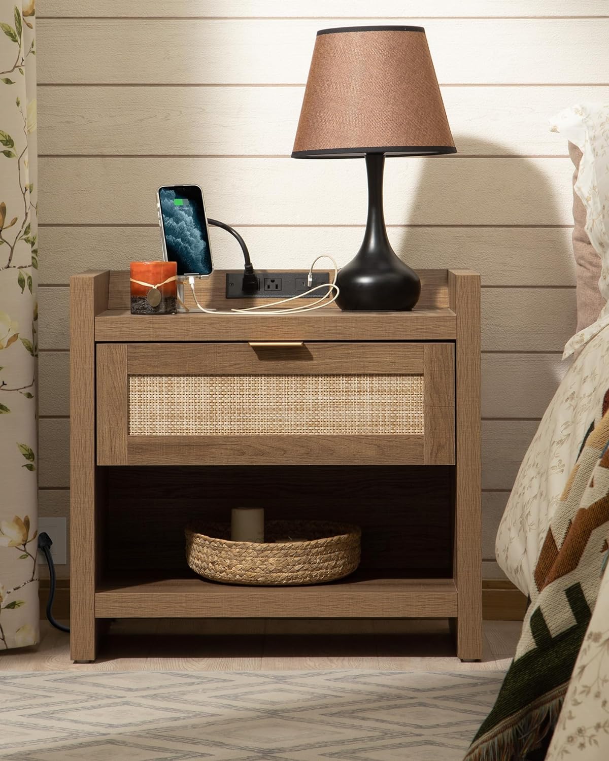 Table de chevet Savanna avec chargeur et commode