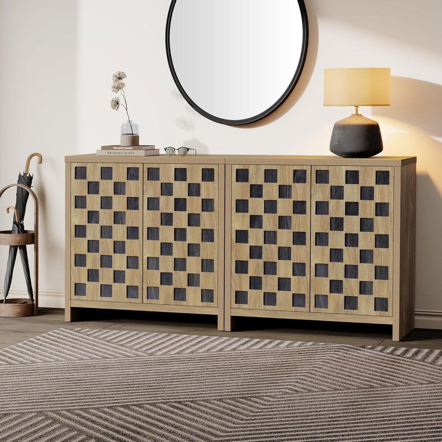 Buffet à carreaux avec portes