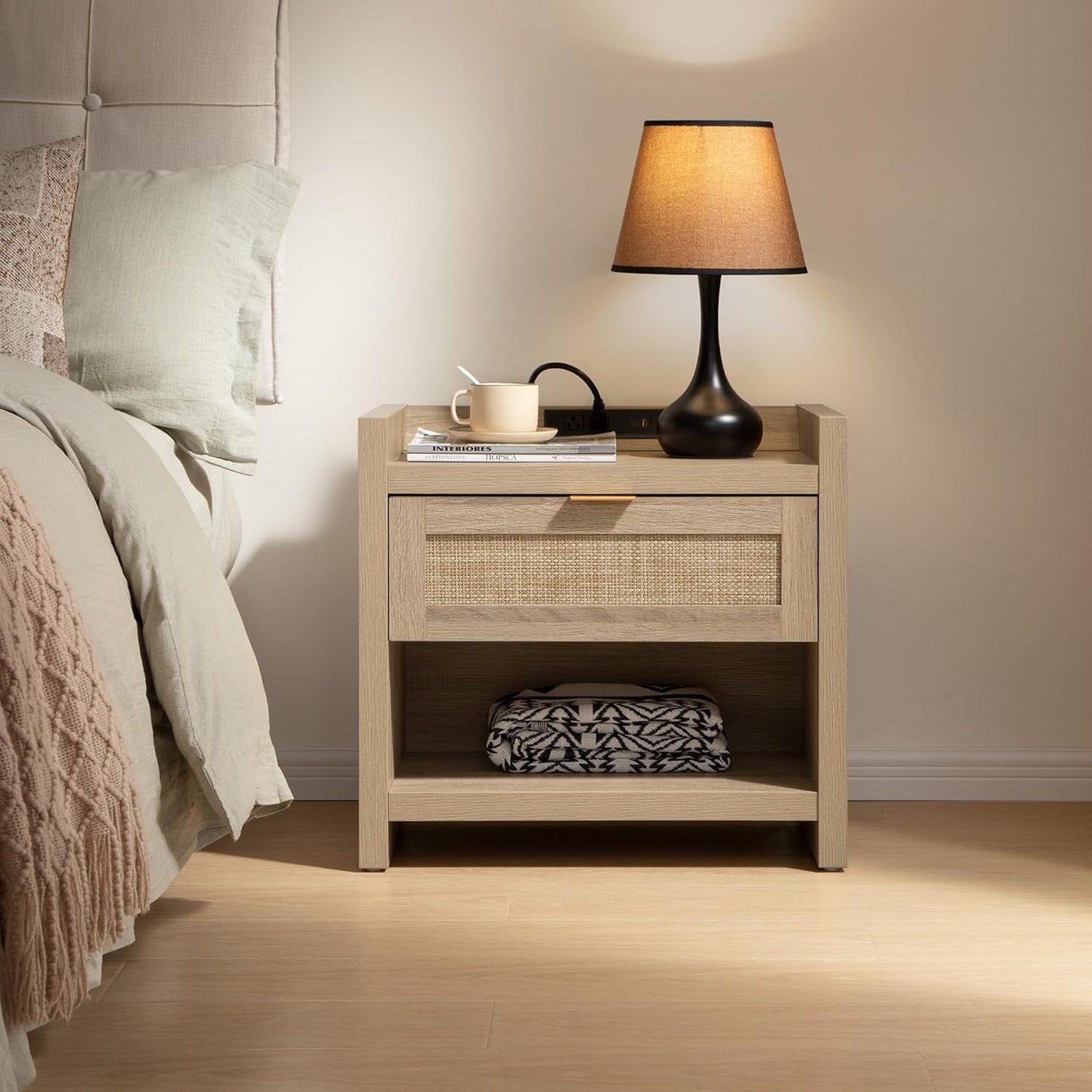 Table de chevet Savanna avec chargeur et commode